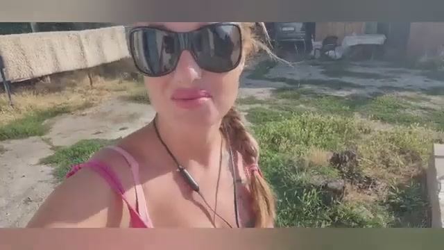 Алиса Неземная. НЕМНОГО ТРУДА🪏🎍РОСТОК ПОДСАДИЛА,ДИВАН ОТЧИСТИЛА,ПОУБИРАЛА😤😶🌫️😊 смотреть онлайн