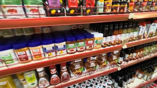 Привет я Индия ВЫ ЭТОГО ЗДЕСЬ НЕ НАЙДЕТЕ НОВИНКИ В ПРОДАЖЕ И ГЛАВНЫЕ ПРОДУКТЫ В ЖИЗНИ ИНДИЙЦЕВ смотреть онлайн