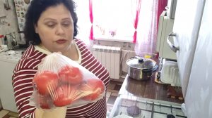 Купили и очень удобно/ Распаковка продуктов/  Прикрепили умывальник/ Я сходила и поговорила/ Салат/