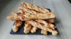 СЫРНЫЕ ПАЛОЧКИ ИЗ СЛОЕНОГО ТЕСТА! ОЧЕНЬ ПРОСТОЙ РЕЦЕПТ! Что приготовить быстро из слоеного теста
