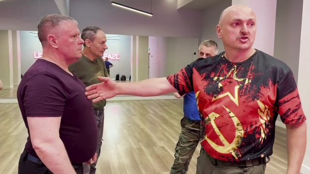 Взять ударом смотреть онлайн