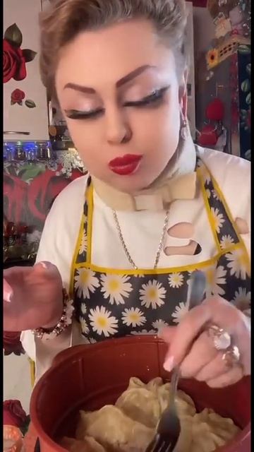 ВСЕМ ПРИВЕТ Я КУШАЮ А ВЫ ?
