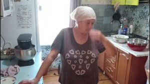 Тесто на кефире мне не очень понравилось.