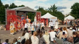 VI Фестиваль уличных театров на Карповке