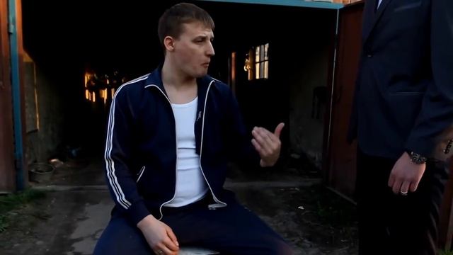 КОГО ТО ОН НАПОМИНАЕТ. смотреть онлайн