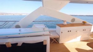 Английская яхта 2011 года Sunseeker 88 Yacht