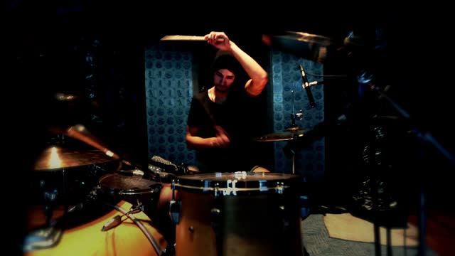Vlad Zhukov - Fame David Bowie cover (Recording Drums,Bass,Guitar,Vocal) 4K смотреть онлайн