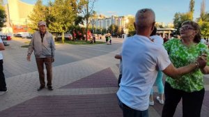 17 июля. Под окном черемуха...