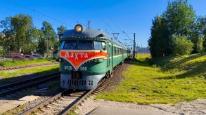 ЭР2К 980 «Лахта» сообщением Санкт-Петербург - Сосново на станции Девяткино.