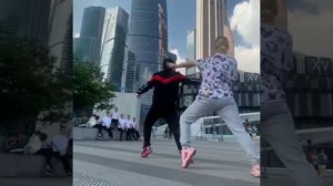 Александр и Марина Михеевы - хореографы, танцуют у Москва-Сити