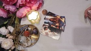 Пауза или конец?💔 3 варианта. Расклады таро. Гадание онлайн.