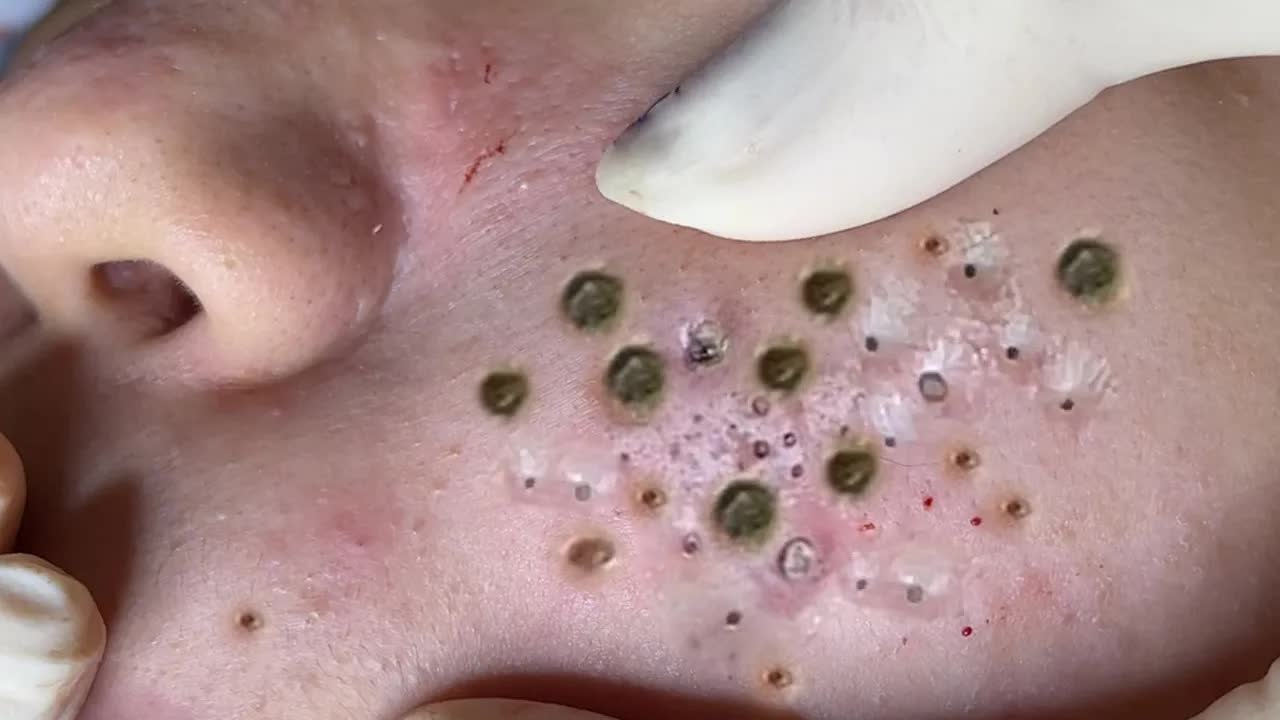 Расслабляющий уход за кожей 🧖♀️ смотреть онлайн
