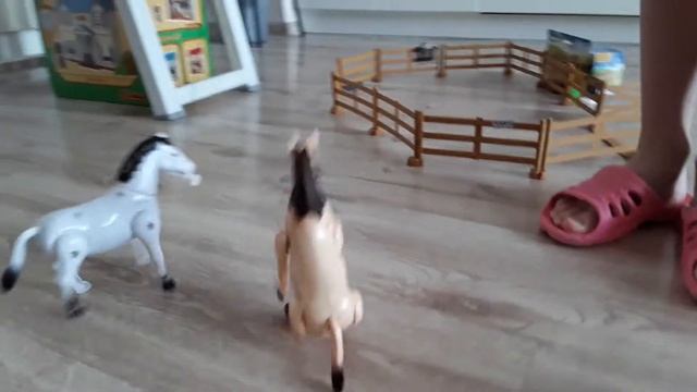 I like to move it horse it смотреть онлайн