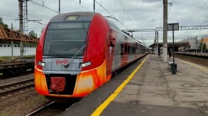 ЭС2Г 124 «Ласточка» отправляется от станции Рыбацкое на Волховстрой.