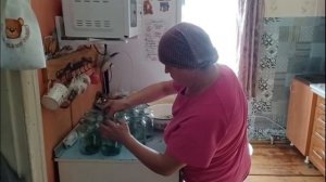 Закручиваю на зиму огурчики