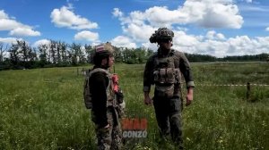 Бойцы тренируются контролировать небо и мастерски маскироваться на местности