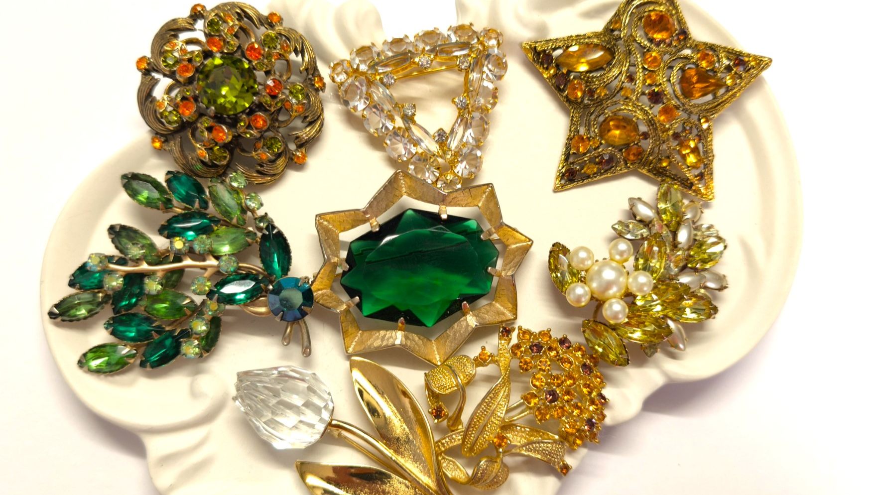 252. Распаковка коллекционного винтажа из США, броши от Florenza, Star, Judy Lee и Swarovski смотреть онлайн