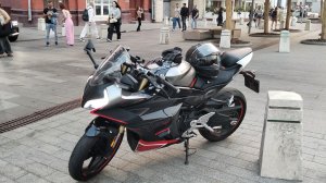 CFMOTO 450SR. ОБЗОР, ОТЗЫВ. ВЕЧЕРНИЙ ПРОКАТ ПО МОСКВЕ. СХОДКА РАЙДЕРОВ.