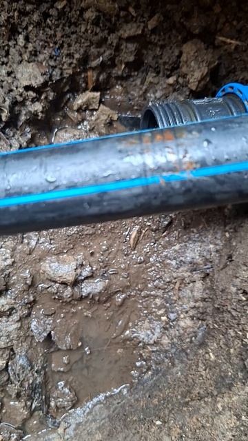 найденна утечка воды смотреть онлайн