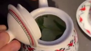 ☕️ В московском ресторане начали продавать чай, в котором нет чая,Кипяток с веточкой мяты за 500 руб
