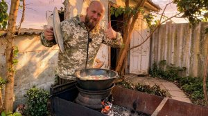 ВСЕ БРОСАЕМ ПОЕХАЛИ В ДЕРЕВНЮ!ТУТ ЖИЗНЬ КИПИТ СВАРИЛИ ЦАРСКУЮ УХУ ИЗ ОСЕТРА! ЯМУ ДЛЯ ЧЕРВЕЙ!