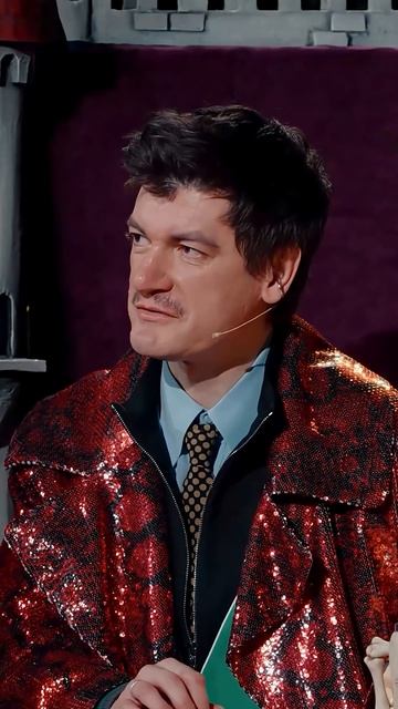 Гудков позволяет цыганке трогать себя. #shorts short