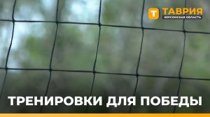 Волейболисты клуба «Аматор» тренируются на песке для укрепления выносливости
