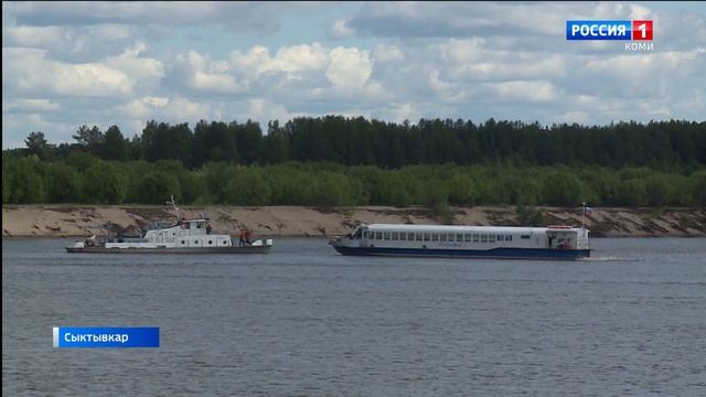 В Сыктывкаре временно прекращается движение теплохода "Лая" на двух речных маршрутах