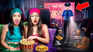 😱 МЫ УСТРОИЛИ НОЧЁВКУ В КИНОТЕАТРЕ! НАС ПОЙМАЛ ОХРАННИК!