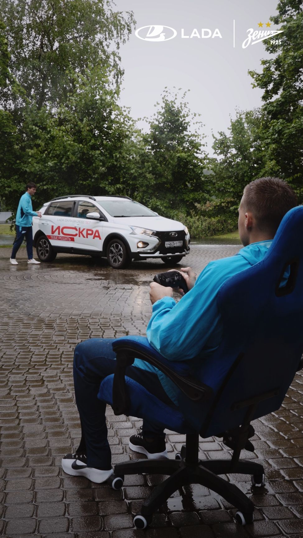 LADA — верный спутник на все случаи жизни! 🚙💙