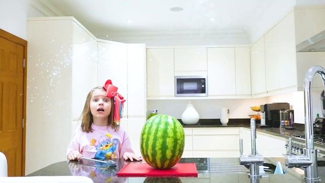 Макс и Катя желейный и арбузный челлендж для папы смотреть онлайн