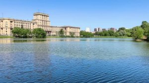 Лефортовские пруды. Уточки. Голуби. Белочки. Просто красота. Просто тишина. Июль 2026