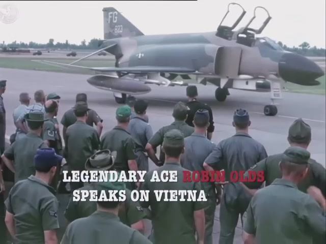 Colonel Robin Olds returns from commanding the Wolf Pack смотреть онлайн