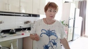 Пришло время убрать чеснок. На улице жара, огородные дела не ждут.