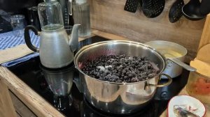Варенье пятиминутка из чёрной смородины