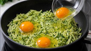 Натрите КАБАЧОК и добавьте ЯЙЦА! Вкусный завтрак за 10 минут без муки и духовки