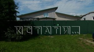 Семейный скандал закончился тем, что муж облил жену горючей смесью и достал зажигалку