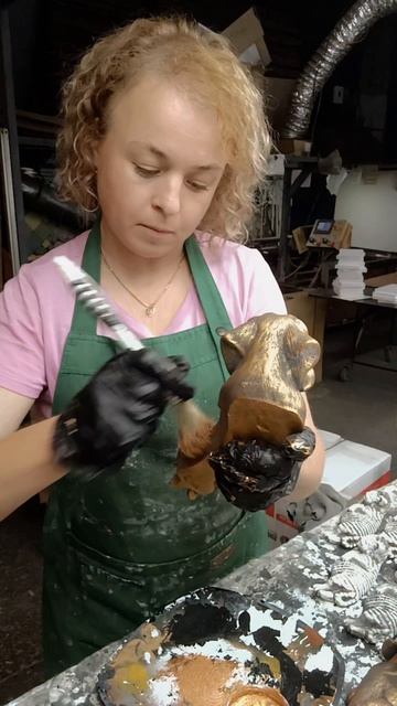 Пара минут и из таксы черного цвета,получается бронзовая💪🔥 Пара минут и из таксы черного цвета,получается бронзовая💪🔥