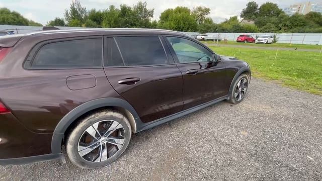 Volvo V60 cross country 2019г. 2.0акпп, полный привод, бензин 250л.с. смотреть онлайн