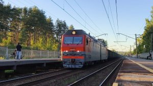 2ЭС6-1609 «Синара» следует по перегону Токсово - Капитолово. Платформа Кузьмолово