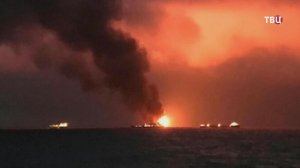 В Ормузском проливе подорвались два нефтяных танкера