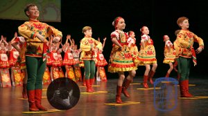 «ГОРОДЕЦКИЕ ДОСТОЧКИ», ансамбль. «После уроков» «GORODETSKY DOSTOCHKI», «After School» ensemble.