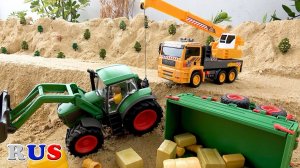 BIBO и игрушки | Спасательная миссия трактора! Автокран машинки игрушки для детей