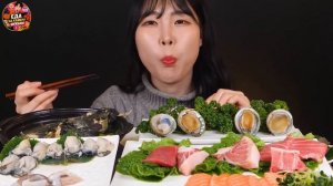 Мукбанг - морепродукты и осьминог и лосось
