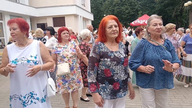 А я ревную тебя...... 19.07.26 Гомель парк Луначарского 🥰💫 смотреть онлайн