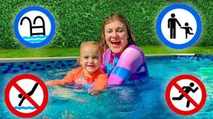 🏊♂️ АЛИСА учит Правила БЕЗОПАСНОСТИ в Бассейне! 💦 Что ТОНЕТ, а что ПЛАВАЕТ? 🔬