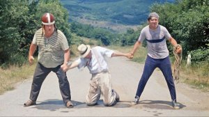 НАКРУТИЛИ САСОК И МАНЬКА ОБОБРАЛИ ДЕТЕЙ