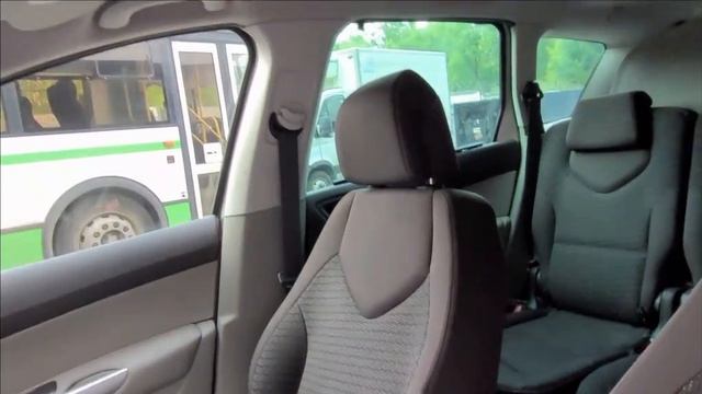 Peugeot 308 SW смотреть онлайн