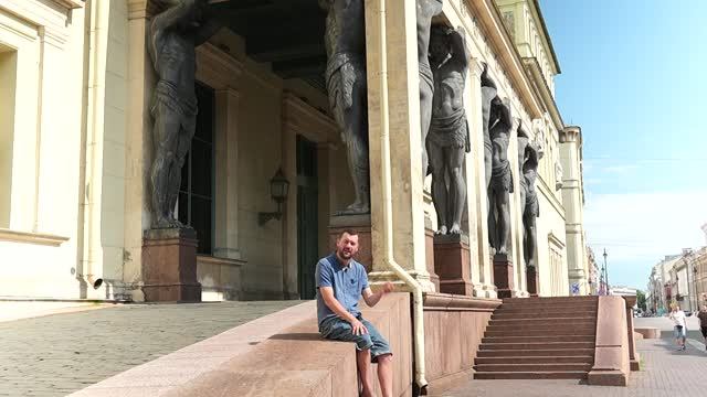 Экскурсия по Главным площадям Петербурга с Александром Чернегой смотреть онлайн