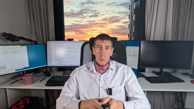 Почему у программистов 1с очень много работы